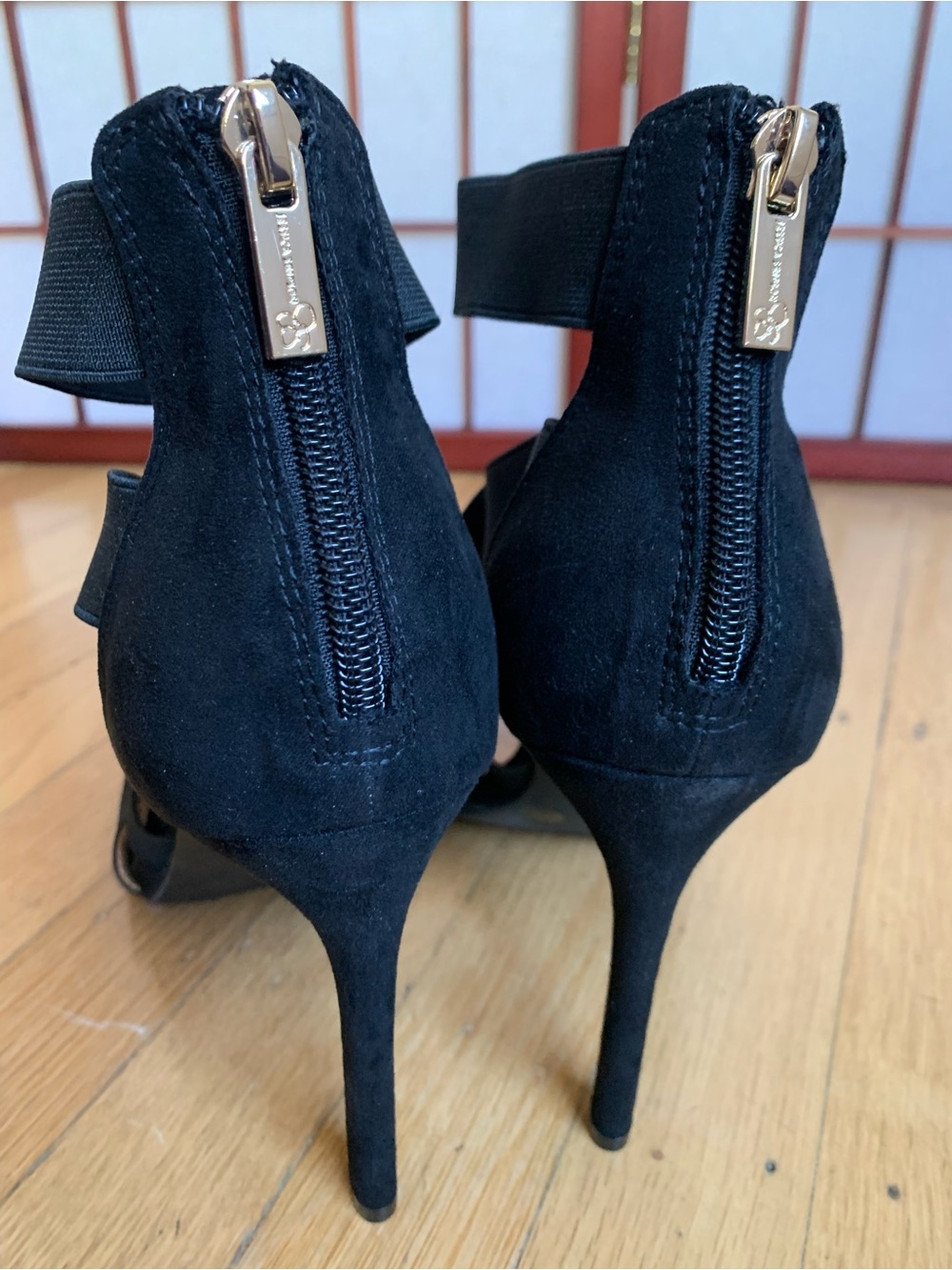 EUC JESSICA SIMPSON JULLRY Black Hi-Heel Back-Zip Elastic-Band Straps Size 10M - Picture 5 of 15